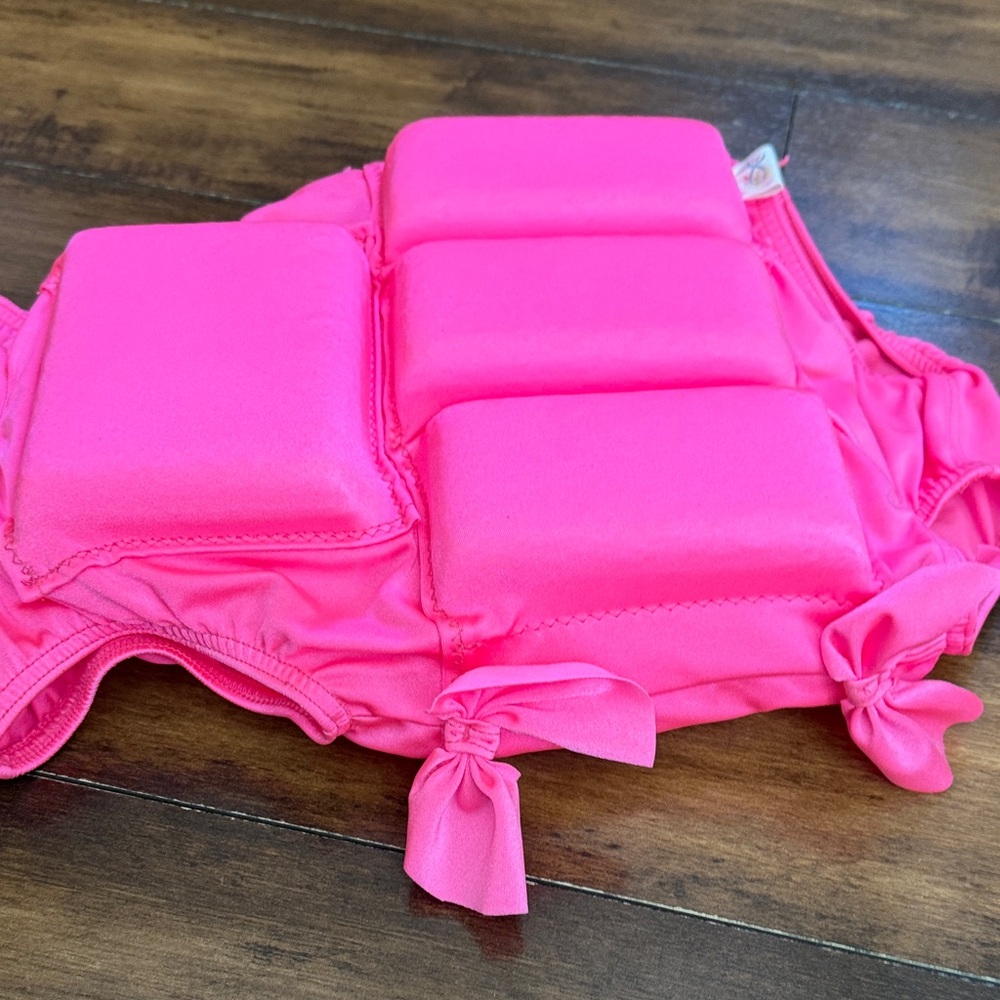 **Bundle** My Pool Pal and Old Navy Swim Set - Picture 5 of 9